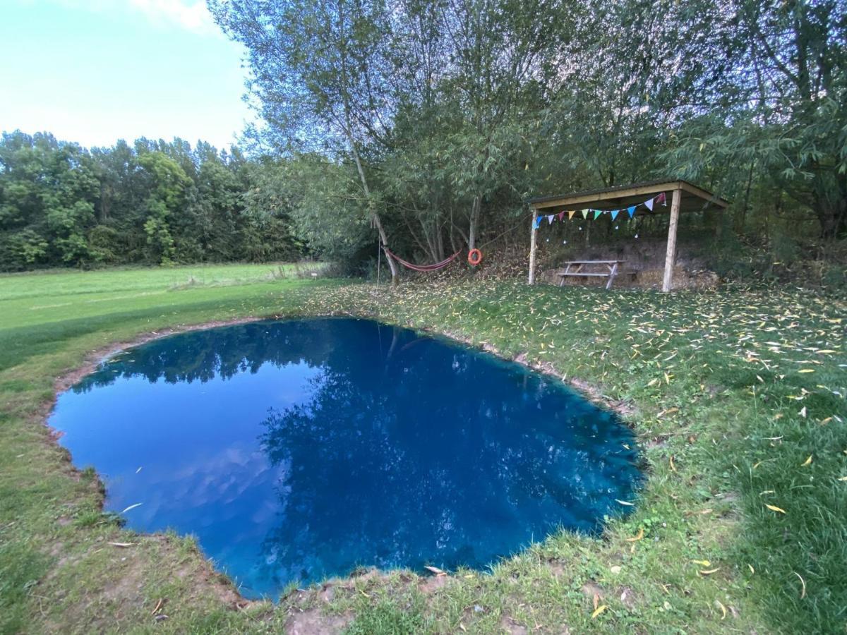 Arcadia Safari Tent In Private 5 Acre Field Wrexham Eksteriør billede